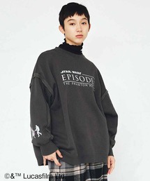 ＭＥＤＥ１９Ｆ　【Ｓｔａｒ　Ｗａｒｓ】　背中で行く末を暗示するボリュームスウェット