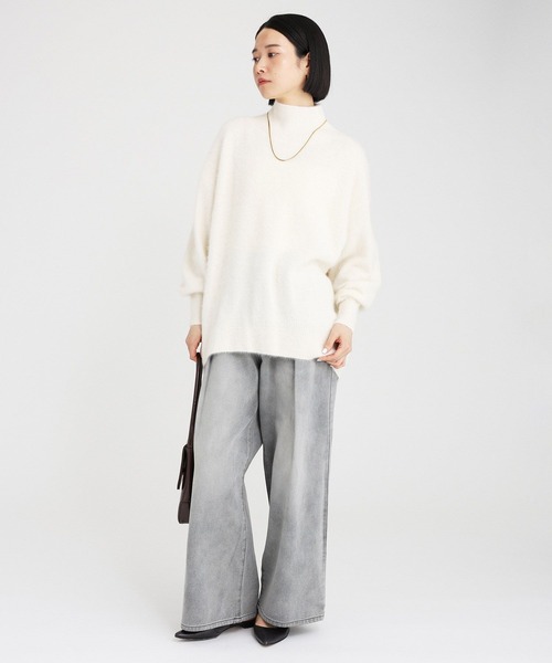 BABYLONE(バビロン)の「FOXカシミヤタートルチュニック(ニット/セーター・レディース・ホワイト/グレー/モカ・フリー)」の13枚目の写真