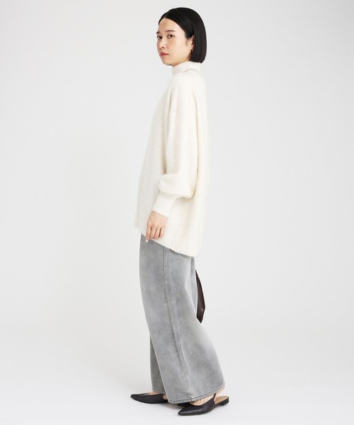 BABYLONE(バビロン)の「FOXカシミヤタートルチュニック(ニット/セーター・レディース・ホワイト/グレー/モカ・フリー)」の14枚目の写真