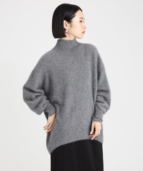 BABYLONE(バビロン)の「FOXカシミヤタートルチュニック(ニット/セーター・レディース・ホワイト/グレー/モカ・フリー)」の4枚目の写真