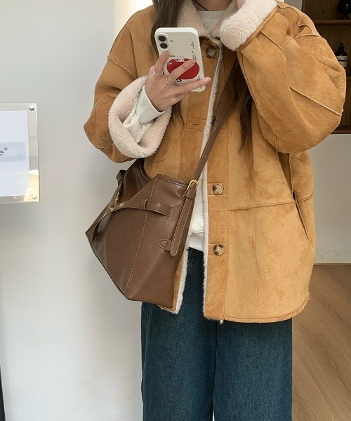 gossip!ロサンゼルス(ゴシップロサンゼルス)の「ヴィンテージ風 大容量ショルダーバッグ/クロスボディバッグ シンプル無地 通勤&通学(ショルダーバッグ・レディース・ブラック/ブラウン・FREE)」の8枚目の写真