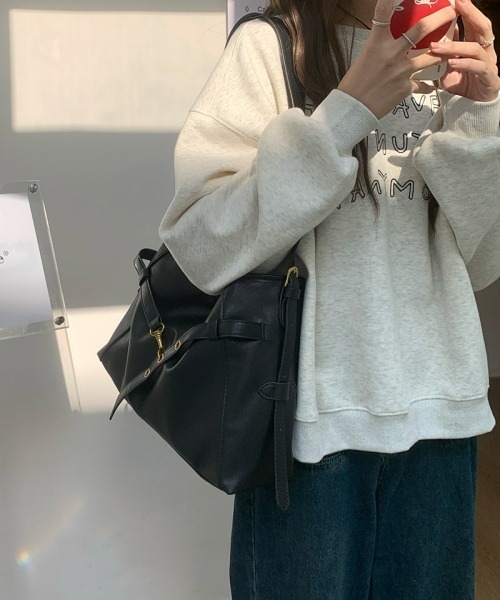gossip!ロサンゼルス(ゴシップロサンゼルス)の「ヴィンテージ風 大容量ショルダーバッグ/クロスボディバッグ シンプル無地 通勤&通学(ショルダーバッグ・レディース・ブラック/ブラウン・FREE)」の18枚目の写真
