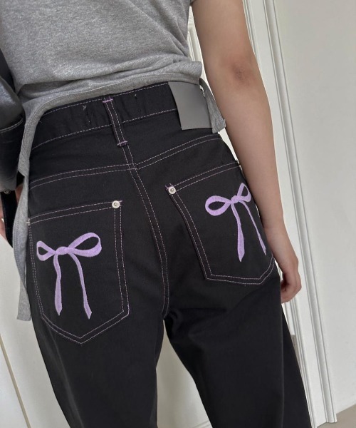 almo(アルモ)の「【LAMPOON】リボン刺繍デニムパンツ(デニムパンツ・レディース・ピンク/ブラック/ブルー・SMALL/MEDIUM)」の15枚目の写真