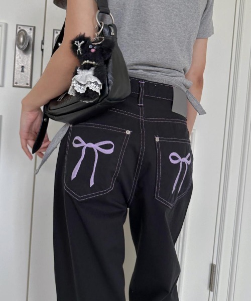 almo(アルモ)の「【LAMPOON】リボン刺繍デニムパンツ(デニムパンツ・レディース・ピンク/ブラック/ブルー・SMALL/MEDIUM)」の19枚目の写真