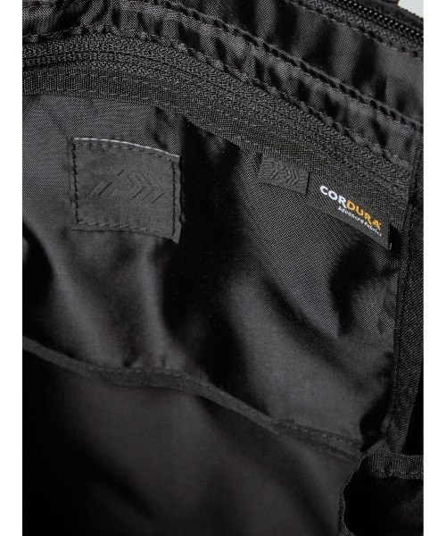DAIWA PIER39（ダイワピア39）の「DAIWA PIER39 TECH TACTICALTOTEBAG/L BB-31025（ショルダーバッグ・メンズ・ブラック・FREE）」の3枚目の写真
