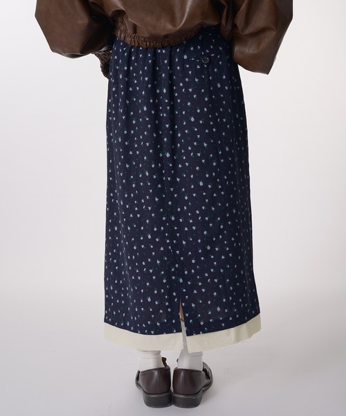 MUHET(ミュエータ)の「pencil skirt / アソートナロースカート(スカート・レディース・チャコールグレー/ネイビー・SMALL/MEDIUM)」の12枚目の写真