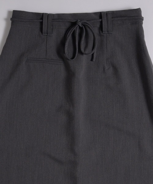 MUHET(ミュエータ)の「pencil skirt / アソートナロースカート(スカート・レディース・チャコールグレー/ネイビー・SMALL/MEDIUM)」の18枚目の写真