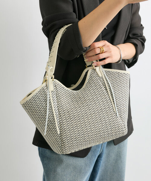 RIVE DROITE（リヴドロワ）の「【実用性抜群】CITY BASKET-ジップトート（ハンドバッグ・レディース・アイボリー/ブラック・FREE）」の22枚目の写真