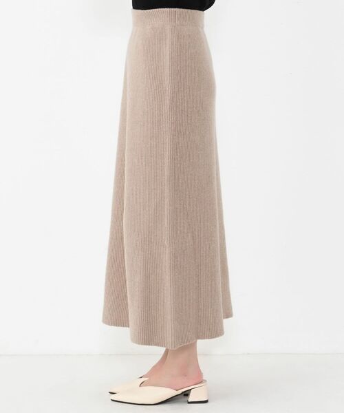 COHINA(コヒナ)の「Vネックベスト×ナロースカートニットセット 【低身長・小柄女性】(セットアップ・レディース・グレー/ベージュ/ブラック・ONE SIZE)」の8枚目の写真