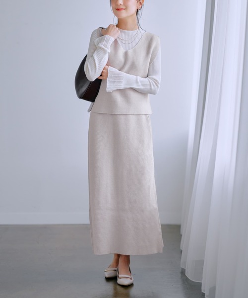 COHINA(コヒナ)の「Vネックベスト×ナロースカートニットセット 【低身長・小柄女性】(セットアップ・レディース・グレー/ベージュ/ブラック・ONE SIZE)」の3枚目の写真