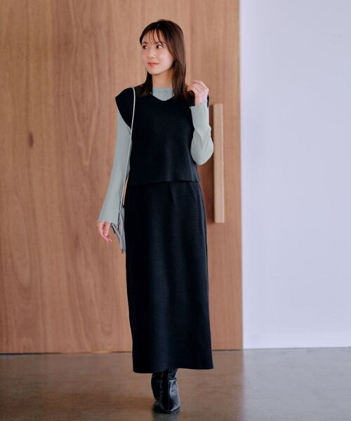 COHINA(コヒナ)の「Vネックベスト×ナロースカートニットセット 【低身長・小柄女性】(セットアップ・レディース・グレー/ベージュ/ブラック・ONE SIZE)」の20枚目の写真