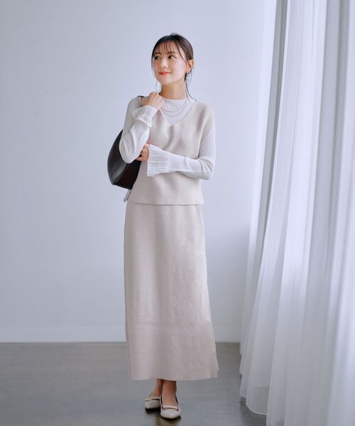 COHINA(コヒナ)の「Vネックベスト×ナロースカートニットセット 【低身長・小柄女性】(セットアップ・レディース・グレー/ベージュ/ブラック・ONE SIZE)」の18枚目の写真