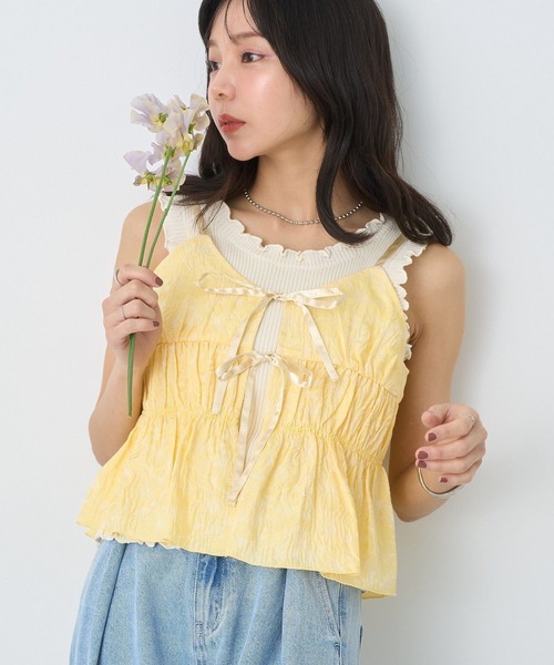 earth music&ecology(アースミュージックアンドエコロジー)の「ジャガードフレアキャミブラウス(ベスト・レディース・ブラック/ホワイト/イエロー・FREE)」の3枚目の写真