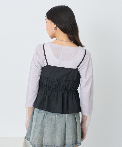 earth music&ecology(アースミュージックアンドエコロジー)の「ジャガードフレアキャミブラウス(ベスト・レディース・ブラック/ホワイト/イエロー・FREE)」の15枚目の写真