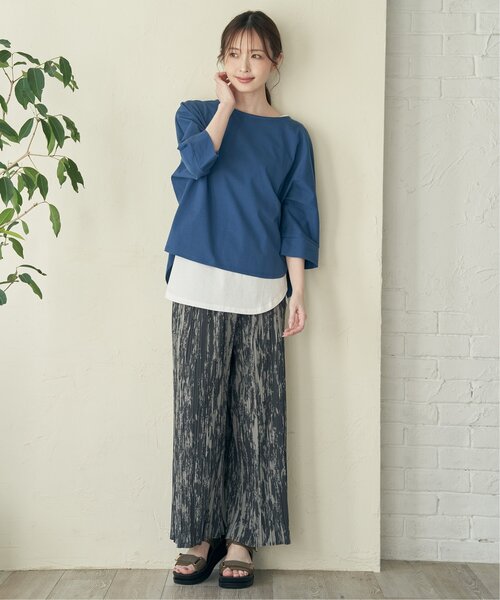 ikka（イッカ）の「【雑誌InRed5月号掲載】さらっとプリーツワイドパンツ（その他パンツ・レディース・ブラック/クリアイエロー/チャコールグレー/グリーン/ダークベージュ/ネイビー・S/M/L）」の8枚目の写真