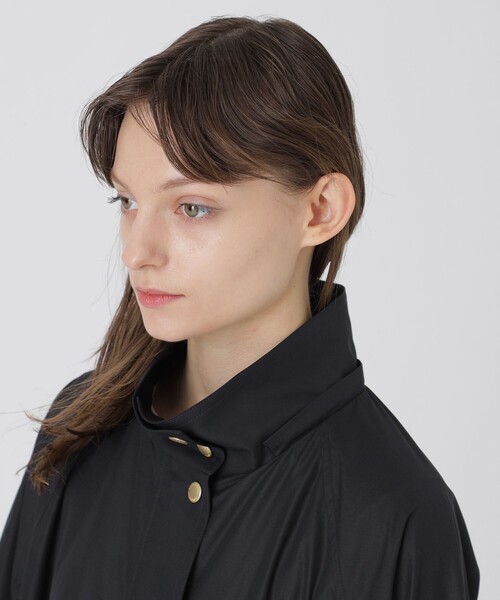 BLUE LABEL CRESTBRIDGE（ブルーレーベルクレストブリッジ）の「ストレッチプルーフクロスマウンテンパーカー（マウンテンパーカー・レディース・ダークネイビー/グリーン/ベージュ・36/38）」の8枚目の写真