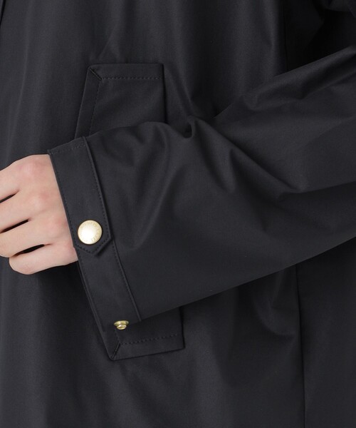 BLUE LABEL CRESTBRIDGE（ブルーレーベルクレストブリッジ）の「ストレッチプルーフクロスマウンテンパーカー（マウンテンパーカー・レディース・ダークネイビー/グリーン/ベージュ・36/38）」の9枚目の写真