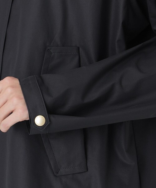 BLUE LABEL CRESTBRIDGE（ブルーレーベルクレストブリッジ）の「ストレッチプルーフクロスマウンテンパーカー（マウンテンパーカー・レディース・ダークネイビー/グリーン/ベージュ・36/38）」の10枚目の写真