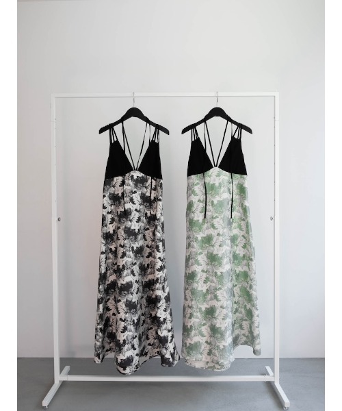sahara（サハラ）の「Design Strap Jacquard Dress/デザインストラップジャガードドレス（ワンピース・レディース・ブラック/グリーン・FREE）」の3枚目の写真