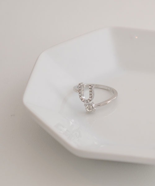 VIBGYOR Women（ヴィブジョー　ウィメン）の「【float】イニシャル モチーフ シルバー リング【イニシャル展開】（リング・レディース・Q/O/V/U/T/S/F/E/D/C/H/A/M/L/K/Y/P/I/G/B/Z/X/R/W/J/N・FREE）」の21枚目の写真