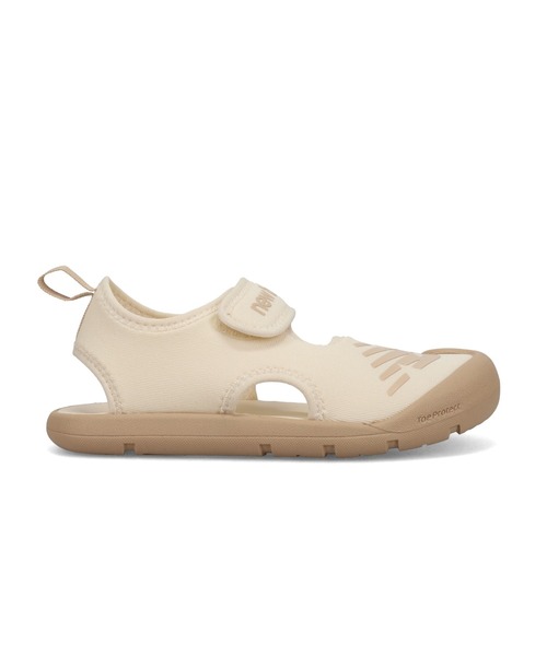NEW BALANCE（ニューバランス）の「CRSR Sandal（サンダル・キッズ・ベージュ系その他/レッド・17.0cm/18.0cm/19.0cm/20.0cm/21.0cm/22.0cm/23.0cm）」の2枚目の写真