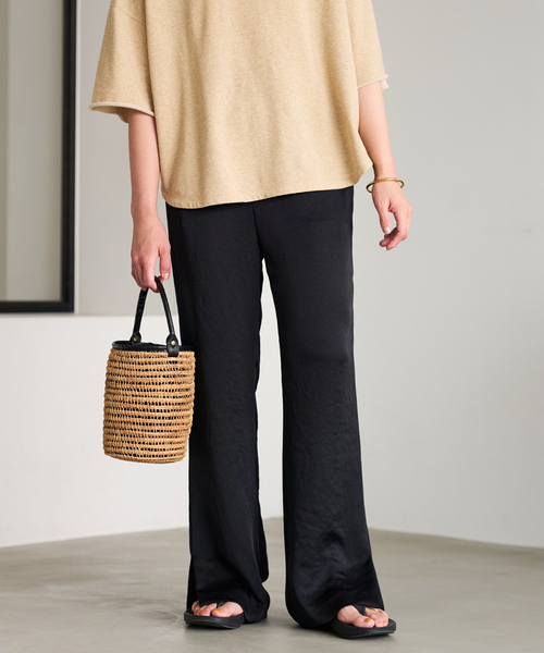 FRAMeWORK（フレームワーク）の「≪WEB限定追加≫ヴィンテージサテンサイドスリットパンツ（その他パンツ・レディース・ブラック/アイボリー・36/38）」の10枚目の写真