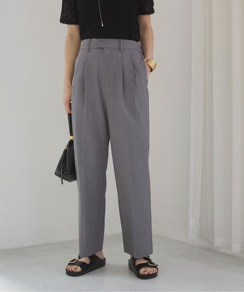 【関税込み】Dunst グレー ツータック パンツ 20％off】ハイウエストツータックパンツ(グレー) - seventen