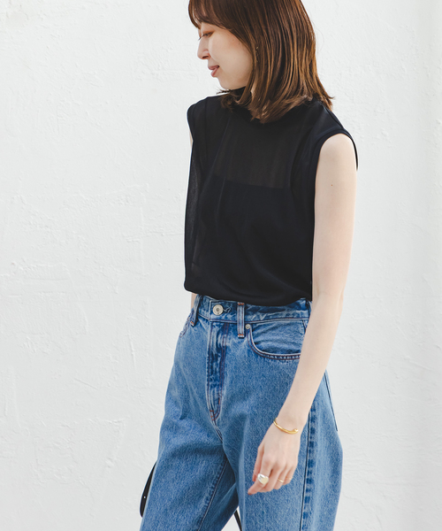 Noble(ノーブル)の「《追加2》シアースキニーノースリーブトップス(Tシャツ/カットソー・レディース・ベージュ/ホワイト/ブラウン/ブラック・FREE)」の20枚目の写真