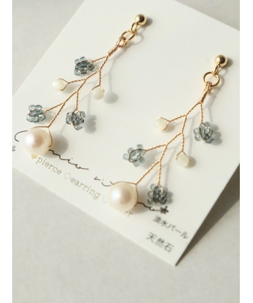 tone（トーン）の「【mio ritomo】Ice　淡水パールピアス(MA)（ピアス（両耳用）・レディース・グレー・FREE）」の5枚目の写真