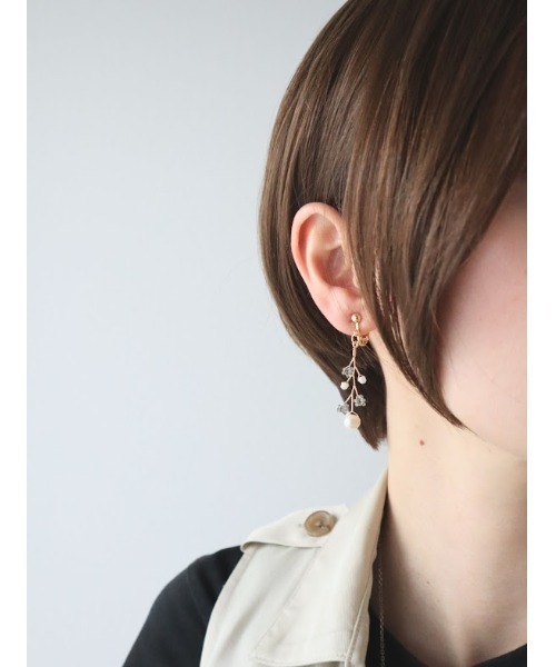 tone（トーン）の「【mio ritomo】Ice　淡水パールピアス(MA)（ピアス（両耳用）・レディース・グレー・FREE）」の6枚目の写真