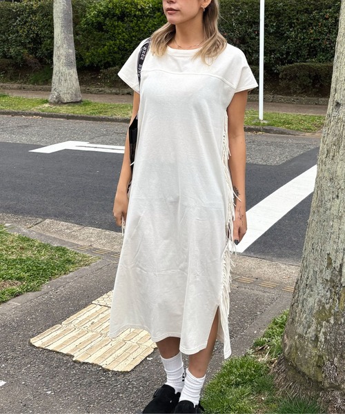 ROXY（ロキシー）の「LABYRINTH DRESS /ロキシーサイドフリンジロングTシャツワンピース（ワンピース・レディース・インディゴブルー/ブラック/ナチュラル・MEDIUM/LARGE/SMALL）」の17枚目の写真