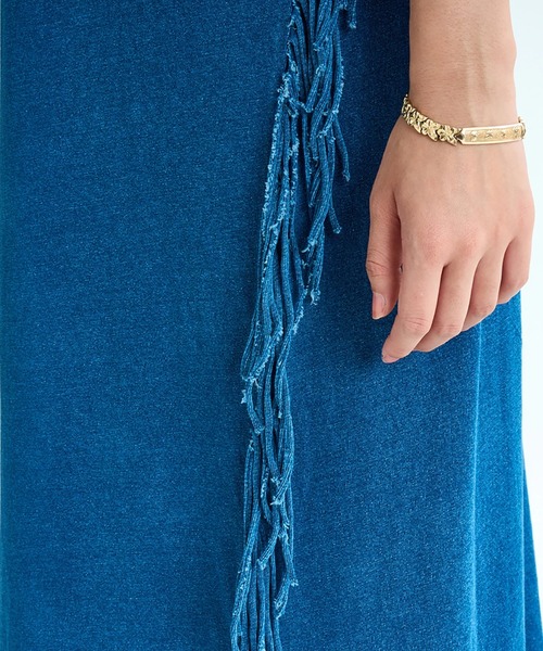 ROXY（ロキシー）の「LABYRINTH DRESS /ロキシーサイドフリンジロングTシャツワンピース（ワンピース・レディース・インディゴブルー/ブラック/ナチュラル・MEDIUM/LARGE/SMALL）」の7枚目の写真