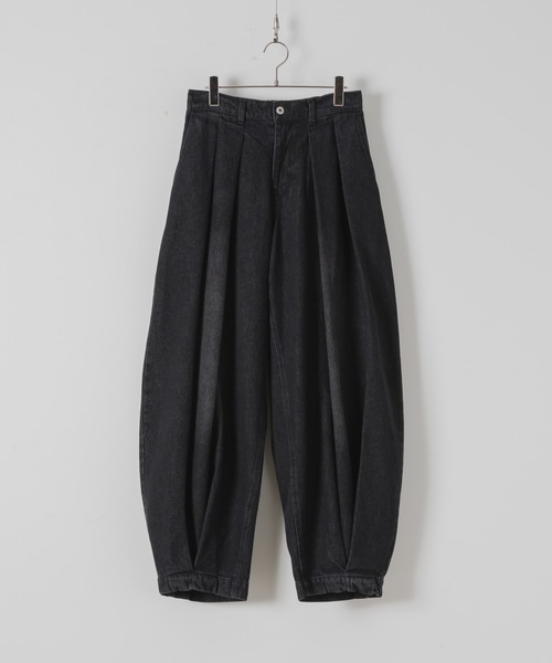 DOOPZ（ドープス）の「Balloon Tack Wide Denim - バルーンタックワイドデニム（デニムパンツ・メンズ・ライトブルー/ブラック・LARGE/MEDIUM/SMALL）」の2枚目の写真