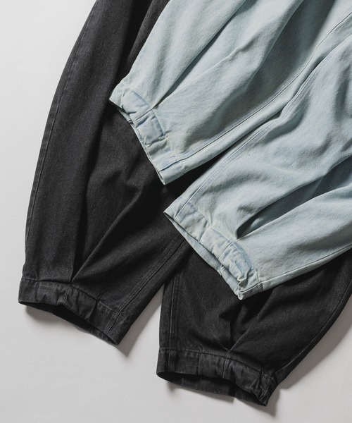 DOOPZ（ドープス）の「Balloon Tack Wide Denim - バルーンタックワイドデニム（デニムパンツ・メンズ・ライトブルー/ブラック・LARGE/MEDIUM/SMALL）」の6枚目の写真