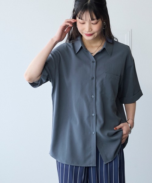 SMILE LAND(スマイルランド)の「<大きいサイズ>とろみブロードビッグシャツ(イージーケア・吸汗速乾)(シャツ/ブラウス・レディース・ライトグレー/オフホワイト/チャコール・5L/4L/3L/LL/L)」の20枚目の写真