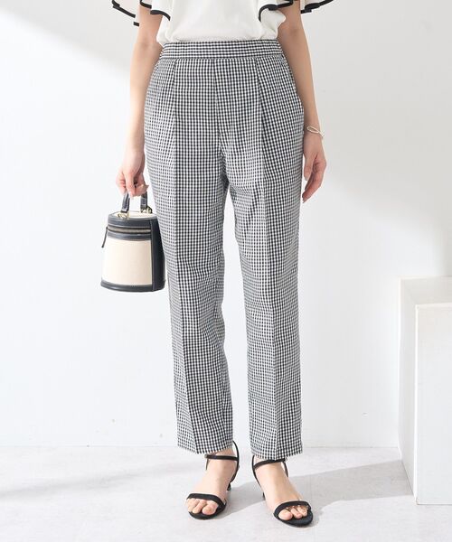 earth music&ecology(アースミュージックアンドエコロジー)の「接触冷感テーパードパンツ(スラックス・レディース・ブラック/ライトベージュ/チェック/杢グレー・M/S/L)」の9枚目の写真