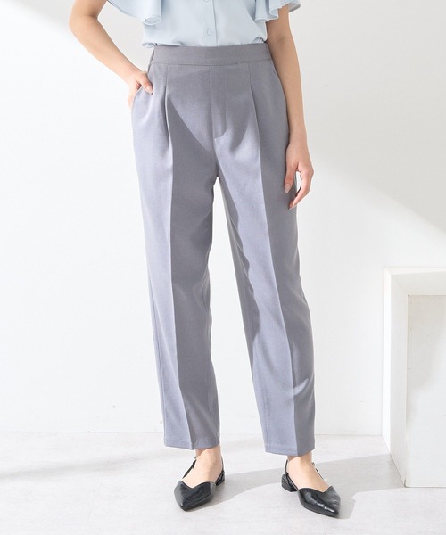 earth music&ecology(アースミュージックアンドエコロジー)の「接触冷感テーパードパンツ(スラックス・レディース・ブラック/ライトベージュ/チェック/杢グレー・M/S/L)」の2枚目の写真