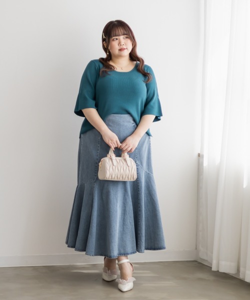 CLETTE(クレット)の「ベル袖クルーネックニット(ニット/セーター・レディース・オフホワイト/ブラック/ブルーグリーン・4L/3L/LL)」の13枚目の写真