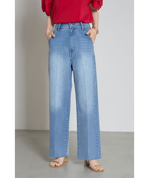 &. NOSTALGIA（アンドドットノスタルジア）の「センタープレスカットオフデニムパンツ（デニムパンツ・レディース・インディゴブルー/サックスブルー・M/S）」の4枚目の写真