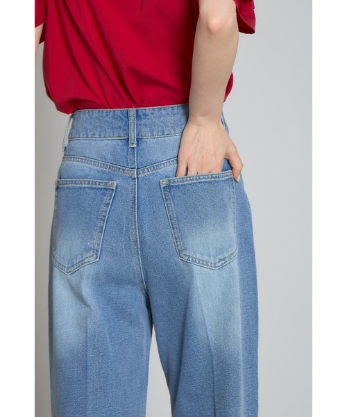 &. NOSTALGIA（アンドドットノスタルジア）の「センタープレスカットオフデニムパンツ（デニムパンツ・レディース・インディゴブルー/サックスブルー・M/S）」の9枚目の写真