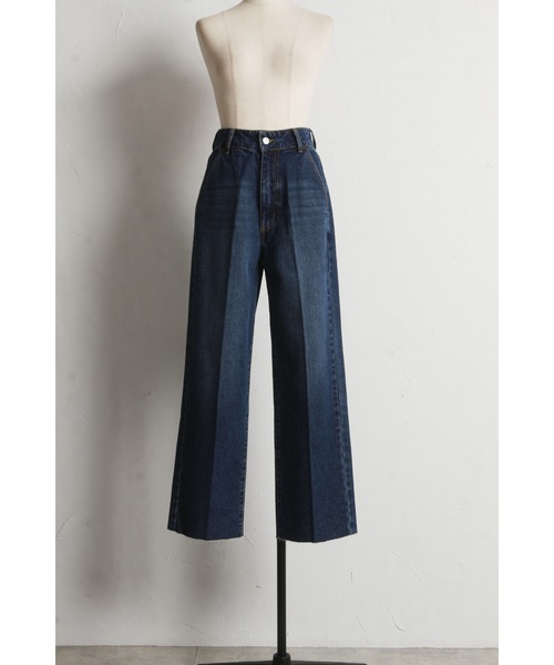 &. NOSTALGIA（アンドドットノスタルジア）の「センタープレスカットオフデニムパンツ（デニムパンツ・レディース・インディゴブルー/サックスブルー・M/S）」の21枚目の写真