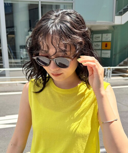 fredy emue（フレディエミュ）の「グレイッシュレンズセルサングラス（サングラス・レディース・ブラウン系その他/ブラック・FREE）」の4枚目の写真