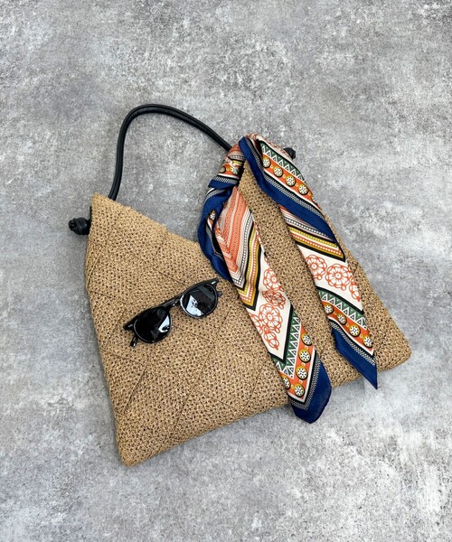 fredy emue（フレディエミュ）の「グレイッシュレンズセルサングラス（サングラス・レディース・ブラウン系その他/ブラック・FREE）」の5枚目の写真