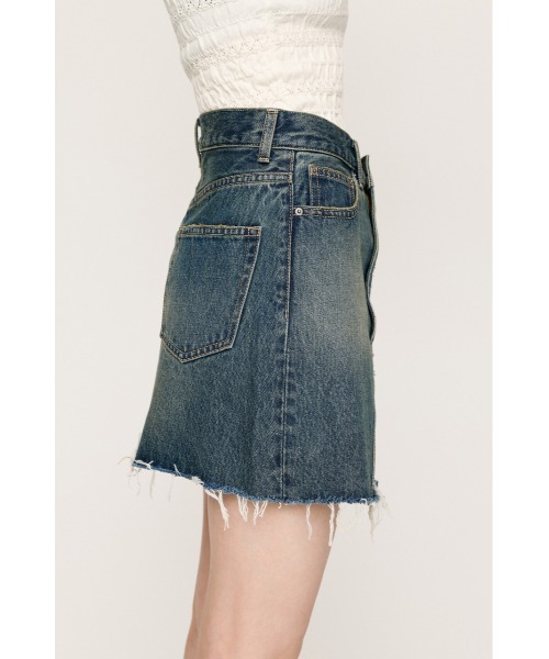 SLY（スライ）の「J/W ASYMMETRY REMAKE S/SK ジャストウエスト アシンメトリー リメイク ショートスカート（デニムスカート・レディース・ブルー・1/0）」の5枚目の写真