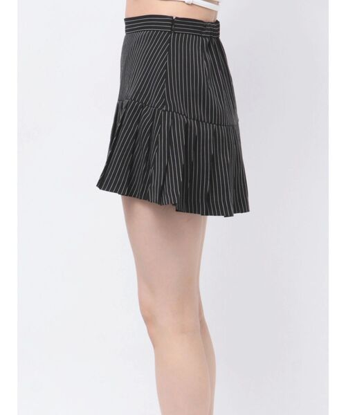 GYDA（ジェイダ）の「プリーツスカートライクショートパンツ（スカート・レディース・オフホワイト/ブラック・FREE）」の12枚目の写真