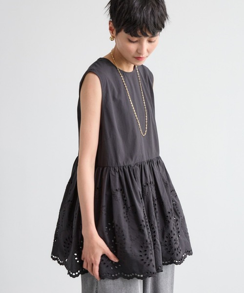 BARNYARDSTORM（バンヤードストーム）の「BARNYARDSTORM / カットワークノースリブラウス / ハンドウォッシャブル（シャツ/ブラウス・レディース・ベージュ/ブラック・S/M）」の4枚目の写真