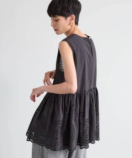 BARNYARDSTORM（バンヤードストーム）の「BARNYARDSTORM / カットワークノースリブラウス / ハンドウォッシャブル（シャツ/ブラウス・レディース・ベージュ/ブラック・S/M）」の5枚目の写真