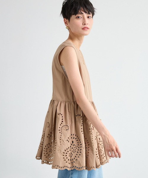 BARNYARDSTORM（バンヤードストーム）の「BARNYARDSTORM / カットワークノースリブラウス / ハンドウォッシャブル（シャツ/ブラウス・レディース・ベージュ/ブラック・S/M）」の8枚目の写真