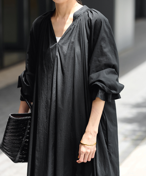 FRAMeWORK（フレームワーク）の「ギャザーワンピース（ワンピース・レディース・ブラック/ブルー/レッド/ピンク・36/38）」の21枚目の写真