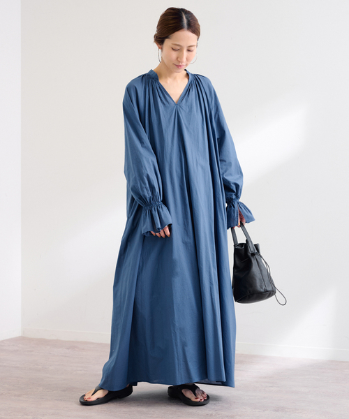 FRAMeWORK（フレームワーク）の「ギャザーワンピース（ワンピース・レディース・ブラック/ブルー/レッド/ピンク・36/38）」の17枚目の写真